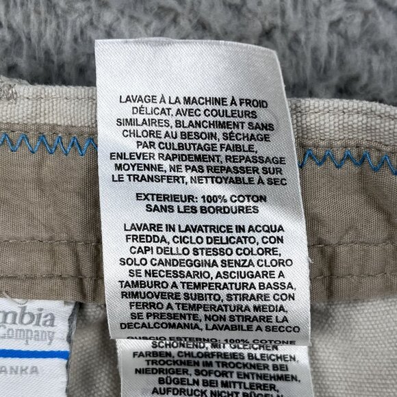 Columbia Omni-Shield Beige Cargo Shorts Sz 34 - Picture 3 of 8